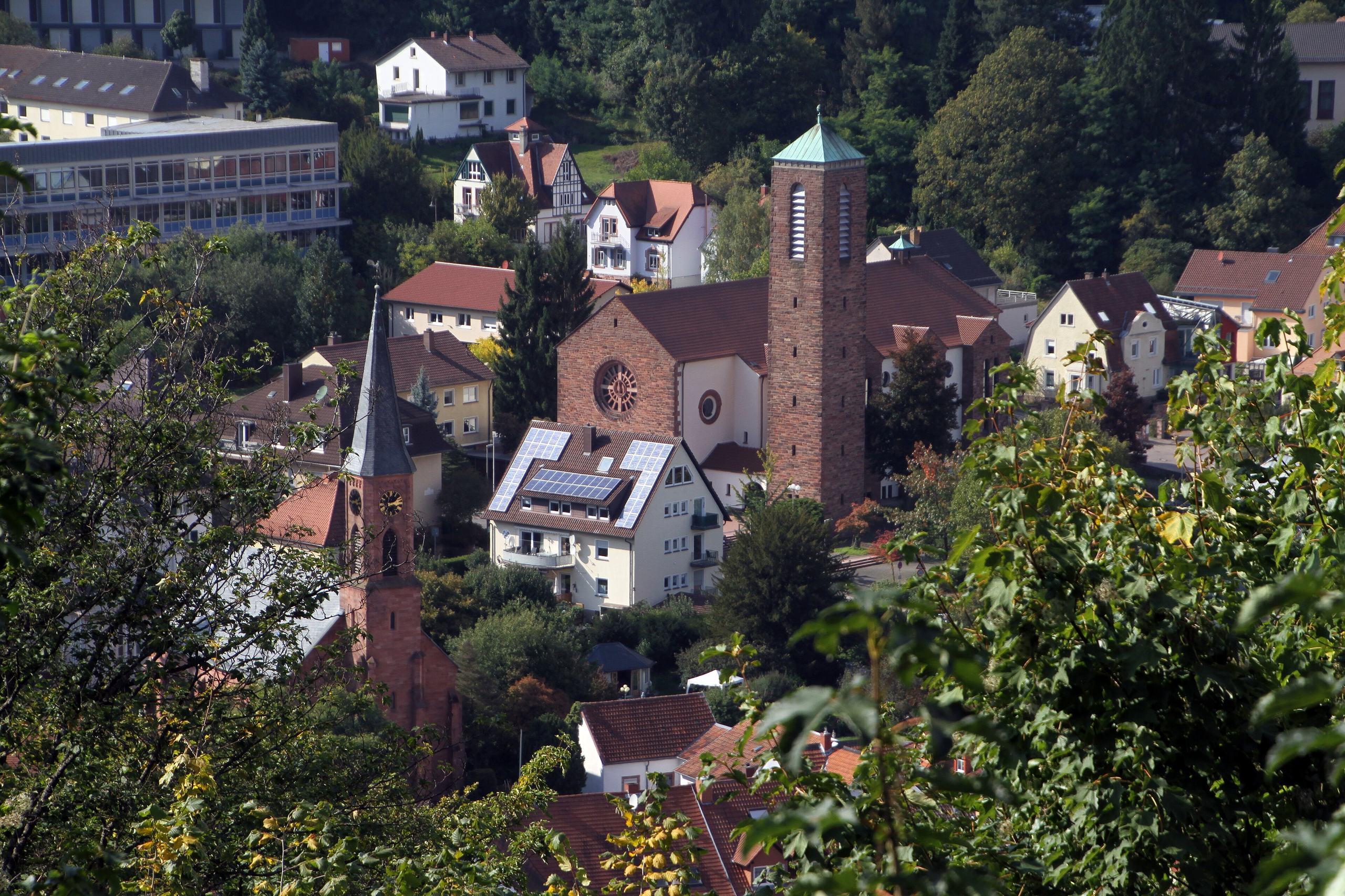 Blick von der Nanstein auf Landstuhl und Umgebung